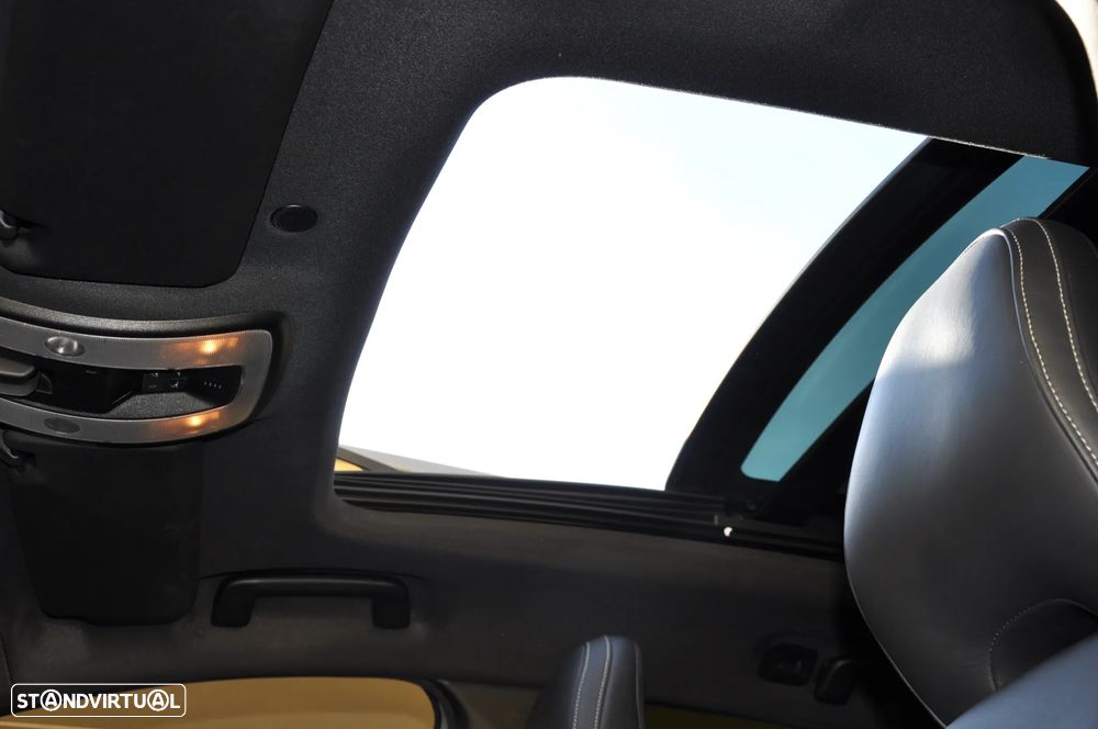 Volvo XC 60 2.0 D4 R-Design Summum Geartronic - 51