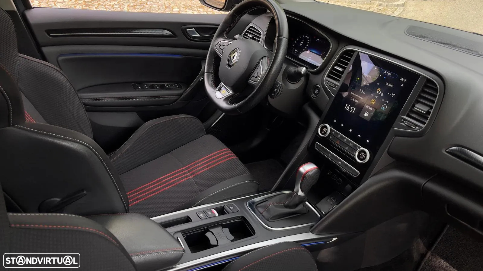Renault Mégane Sport Tourer BLUE dCi 115 EDC R.S. LINE - 25