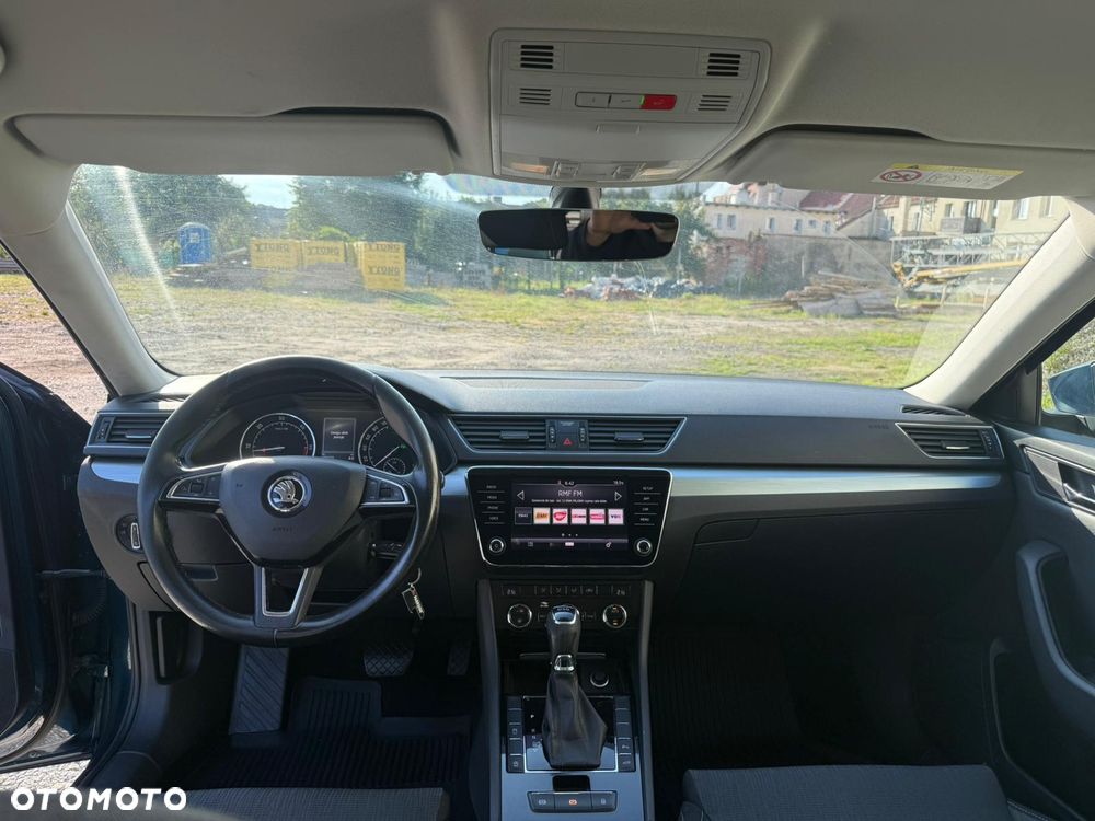Skoda Superb 2.0 TDI Active DSG - 3