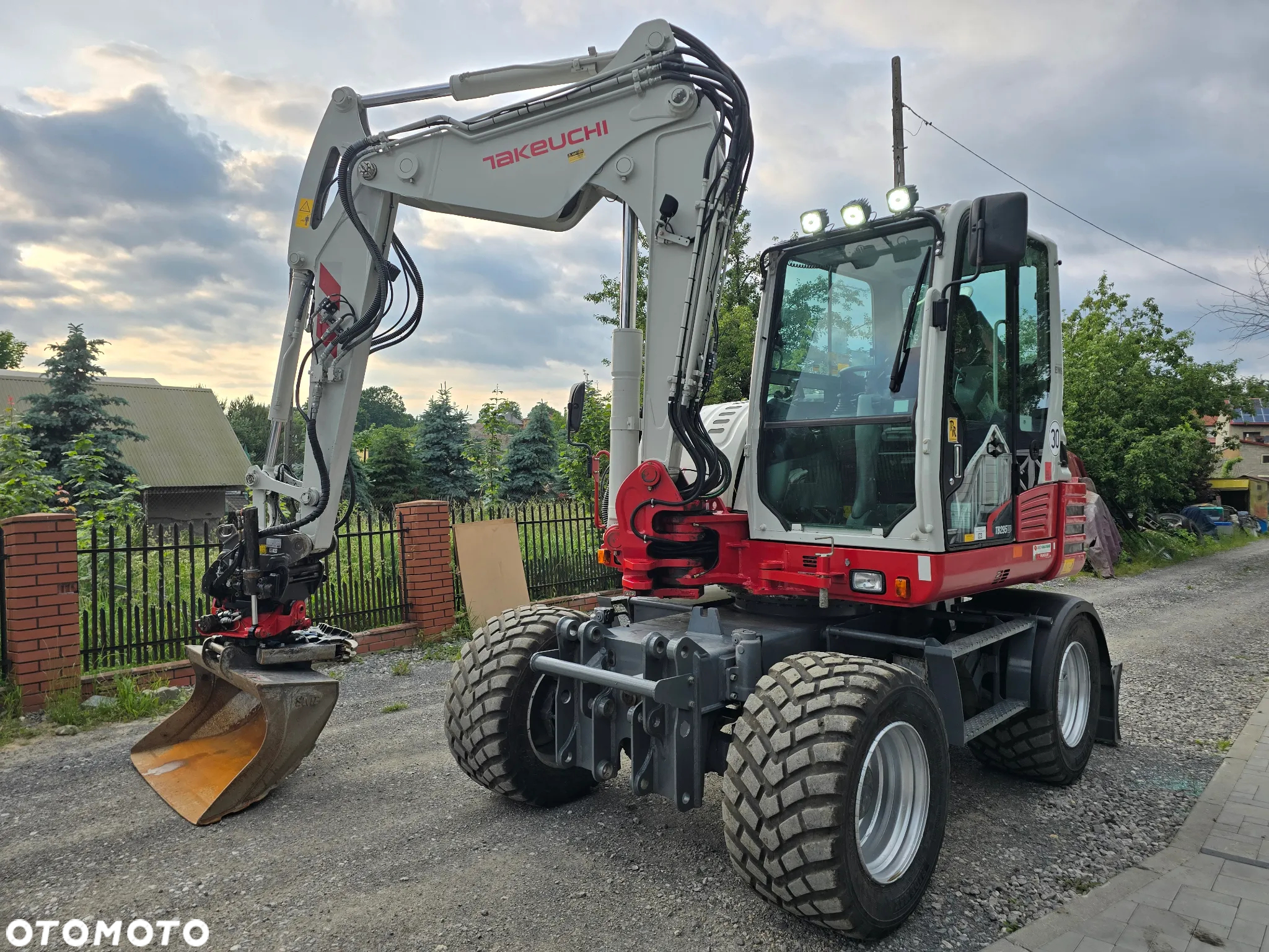 Takeuchi TB 295W Roto - 8