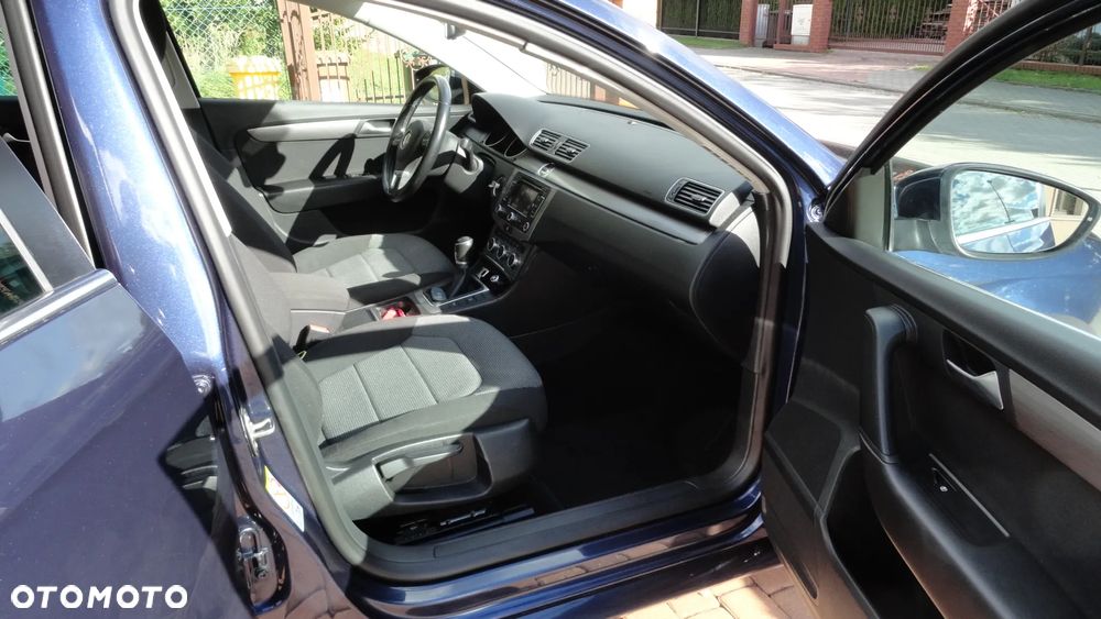 Volkswagen Passat 1.4 TSI BMT Comfortline - 11