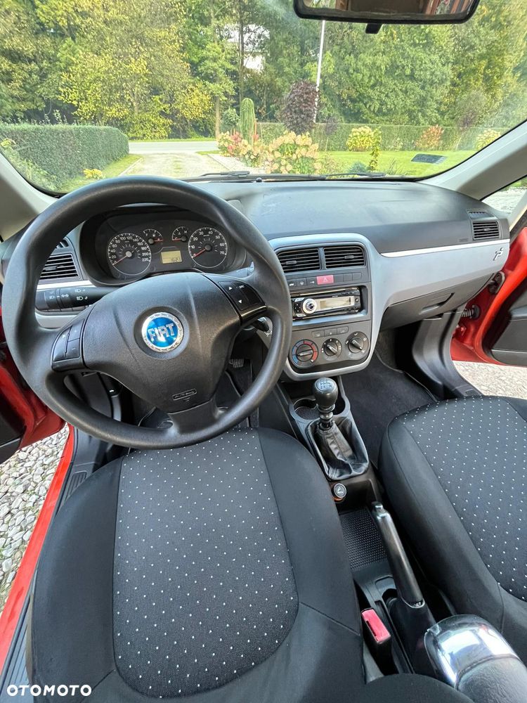 Fiat Grande Punto - 10