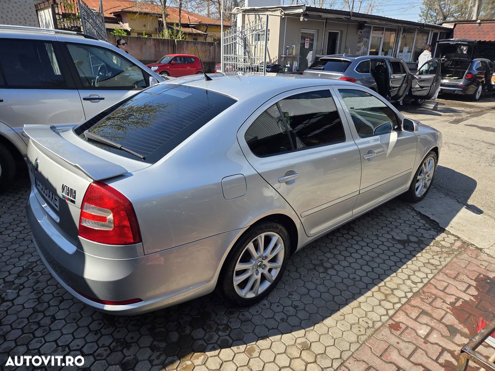 Skoda Octavia 2.0 TFSI RS - 6