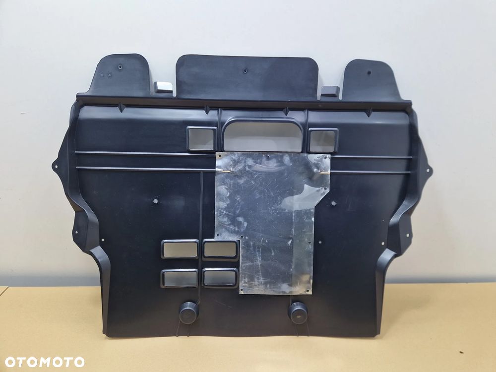 Osłona silnika dolna Berlingo C4 DS4 Peugeot 308 Peugeot Partner OE 7013EC