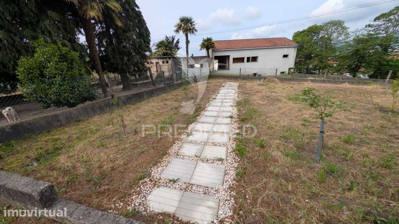 APARTAMENTO | TIPOLOGIA T3 | DOIS PISOS | TRÊS FRENTES. - Grande imagem: 4/16
