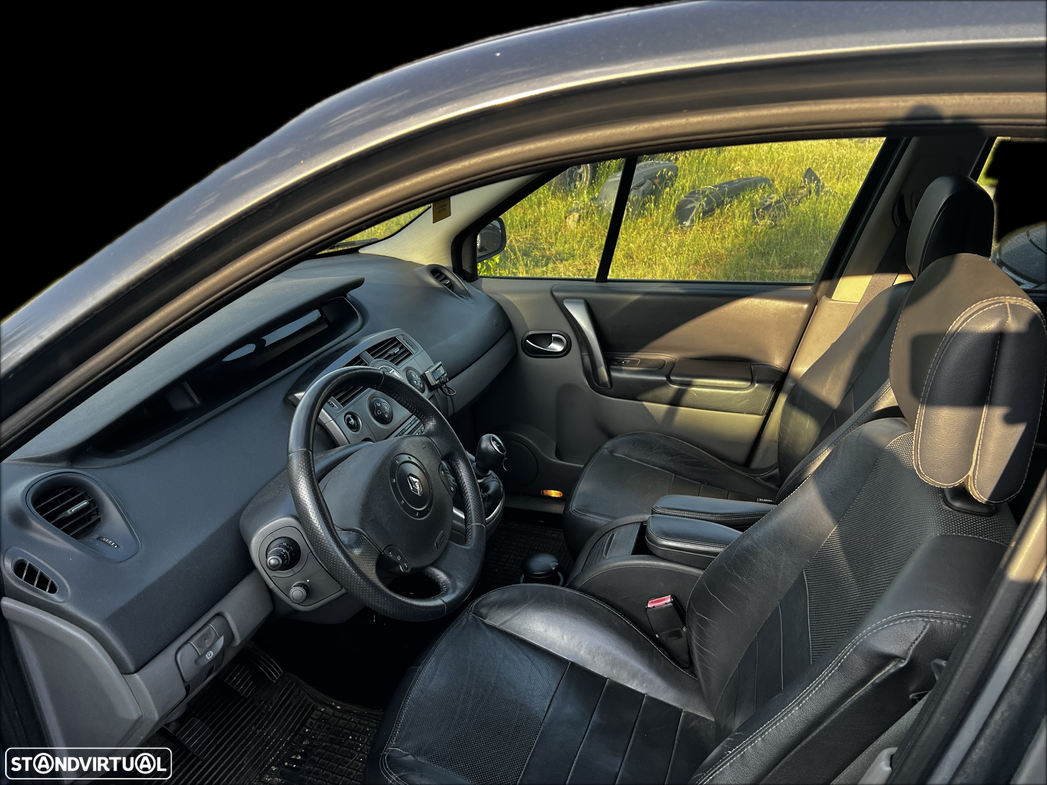 Renault Scénic 1.5 dCi Confort - 11