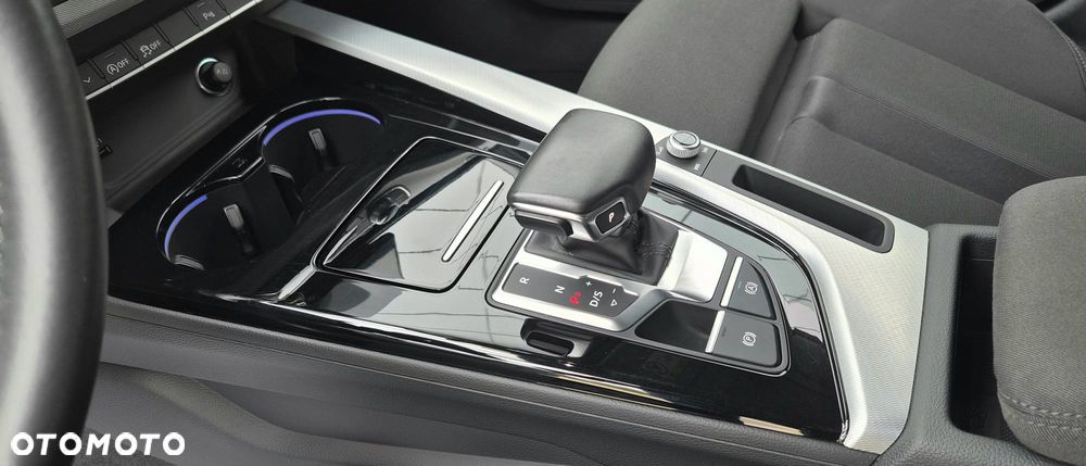 Audi A4 Avant 40 TFSI quattro S tronic advanced - 34