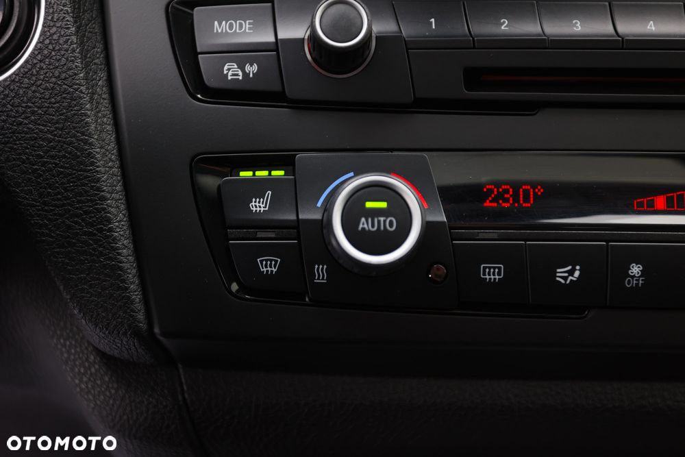 BMW Seria 1 118d Sport Line - 20