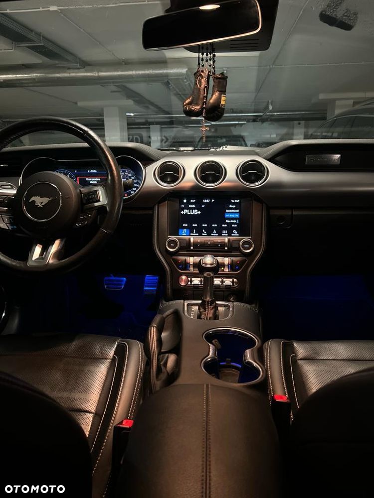 Ford Mustang 5.0 V8 GT - 8