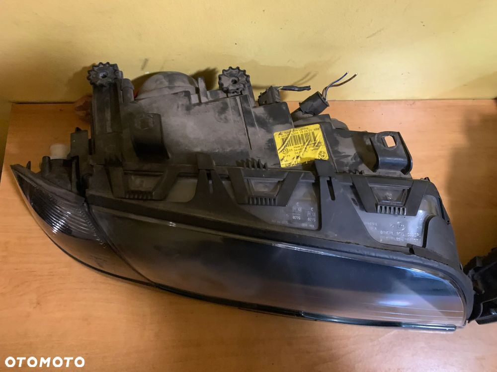 BMW E46 LAMPA PRAWA LEWA PRZEDNIA 0301089206 - 3