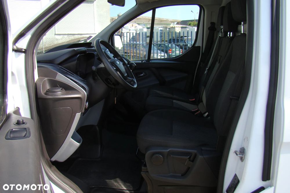 Ford Transit Custom - 8