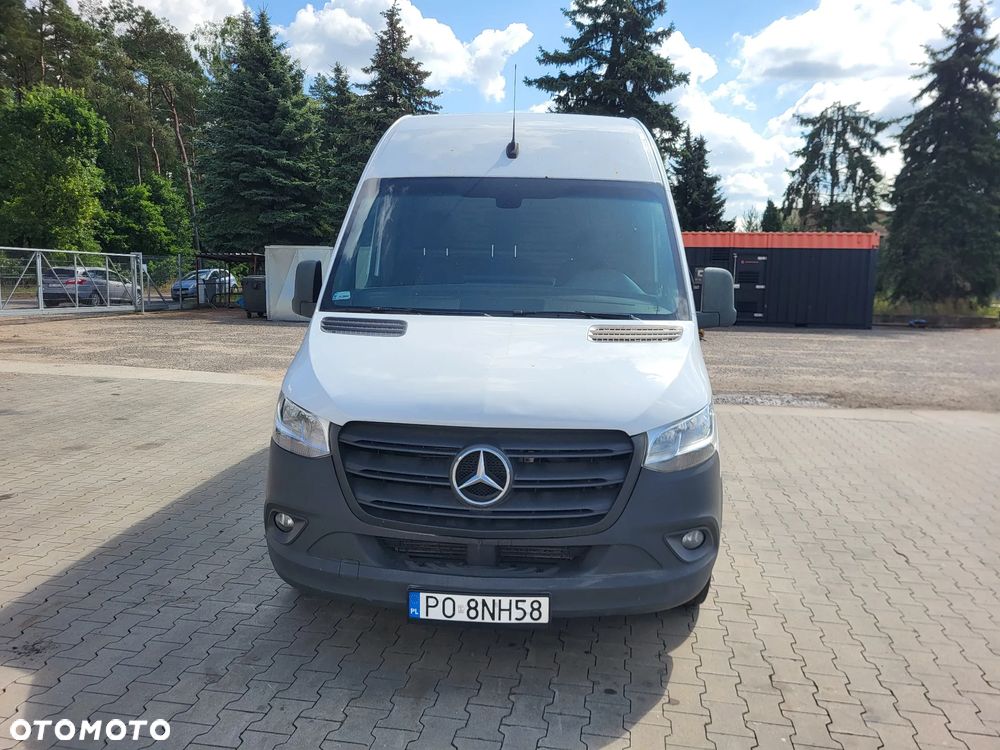 Mercedes-Benz Sprinter - 5