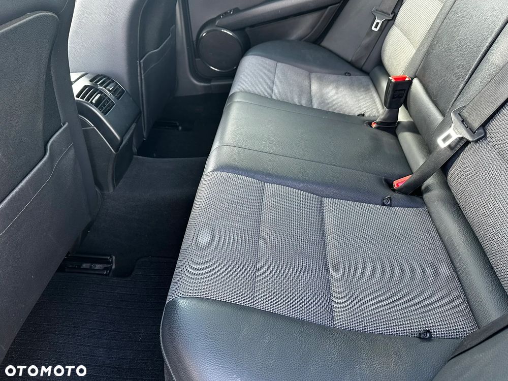 Mercedes-Benz Klasa C 200 CDI DPF Automatik BlueEFFICIENCY Avantgarde - 25