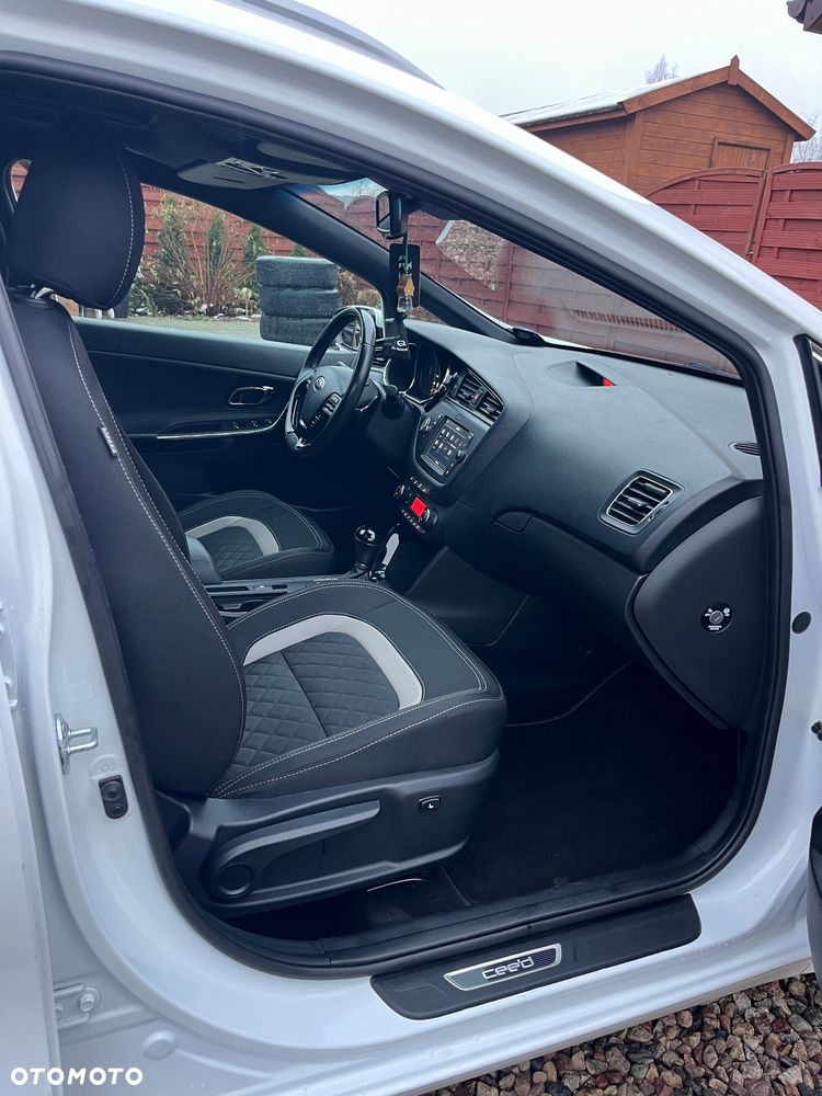 Kia Ceed 1.6 CRDi DCT GT Line - 14