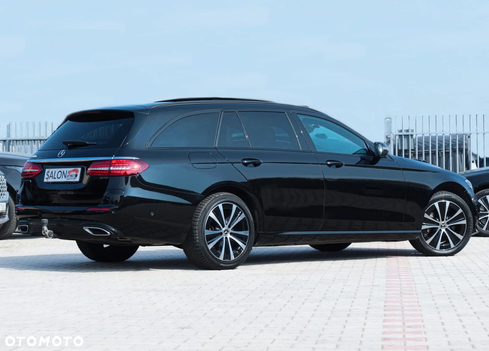 Mercedes-Benz Klasa E 300 9G-TRONIC Night Edition - 38