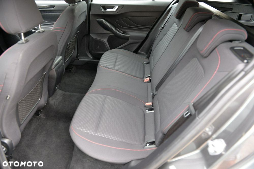 Ford Focus 1.5 EcoBlue Start-Stopp-System ST-LINE - 10