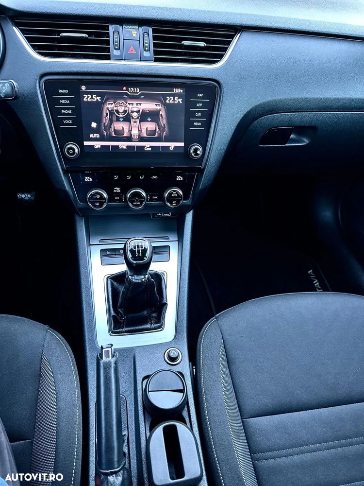Skoda Octavia Combi Diesel 1.6 TDI Style - 22