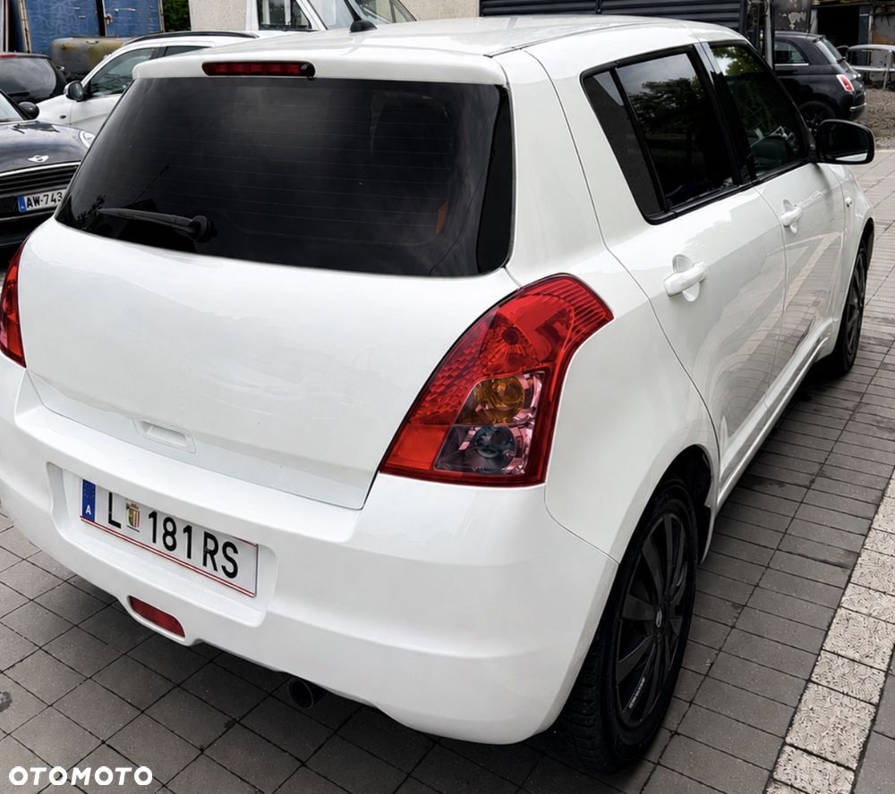 Suzuki Swift 1.3 Limited 25 - 6
