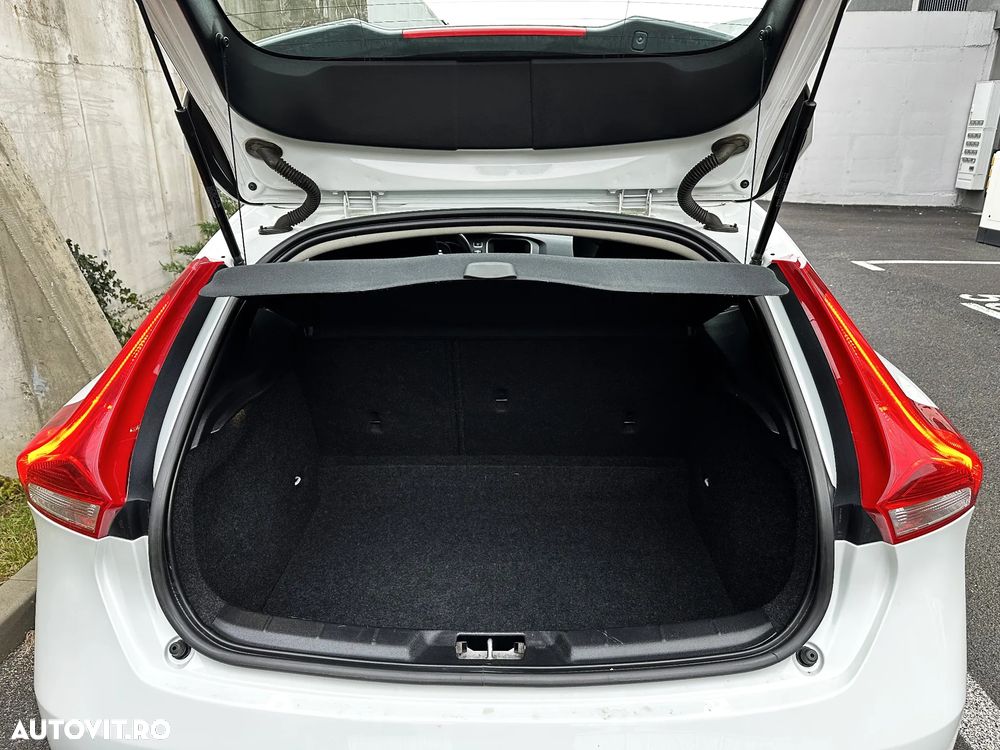 Volvo V40 D2 Geartronic Summum - 19