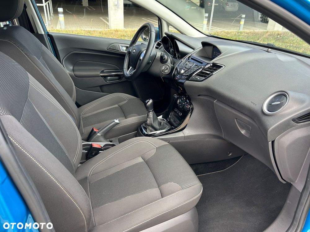 Ford Fiesta 1.0 EcoBoost S&S TITANIUM - 19