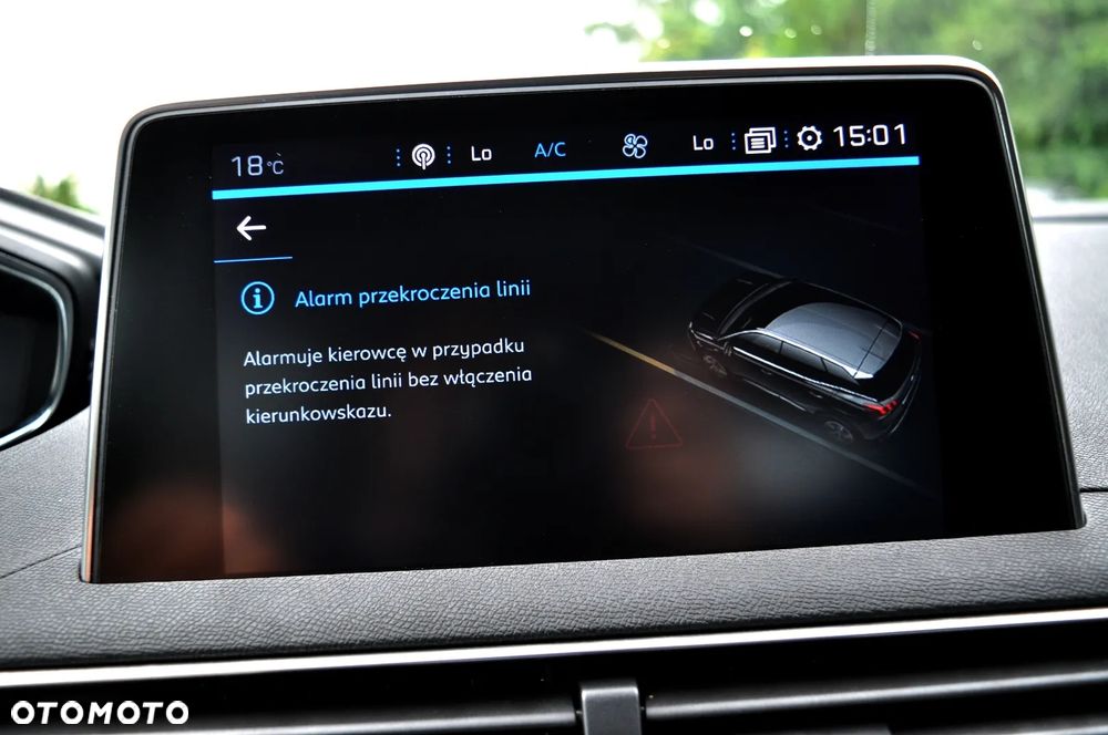 Peugeot 3008 1.2 PureTech Allure S&S - 29