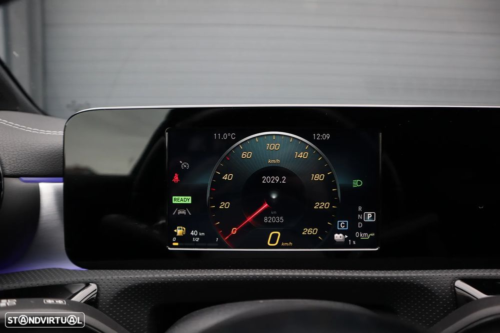 Mercedes-Benz A 250 e 8G-DCT AMG Line - 21