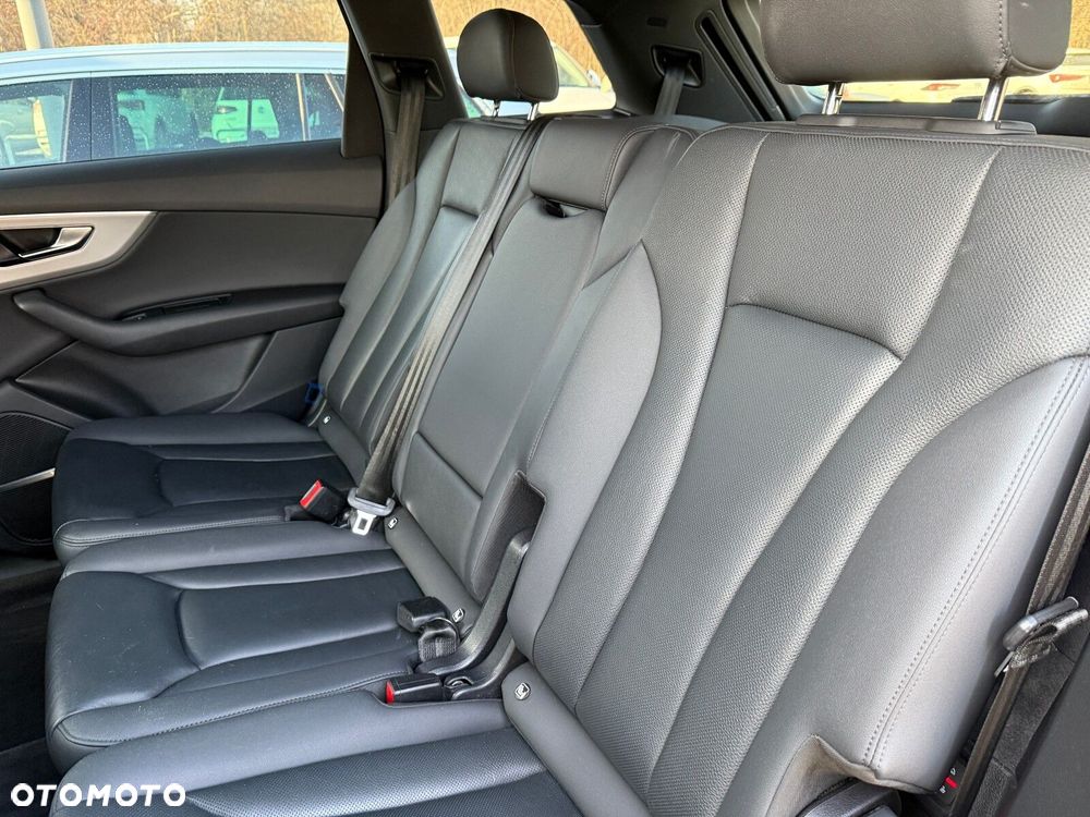 Audi Q7 - 25