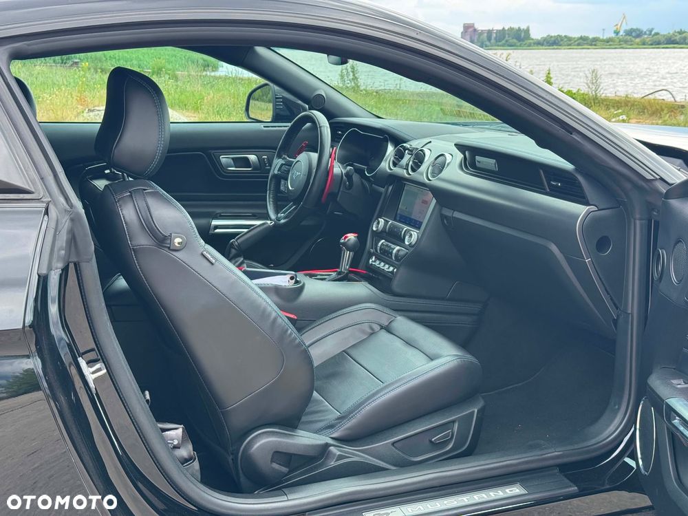 Ford Mustang 5.0 V8 GT - 6