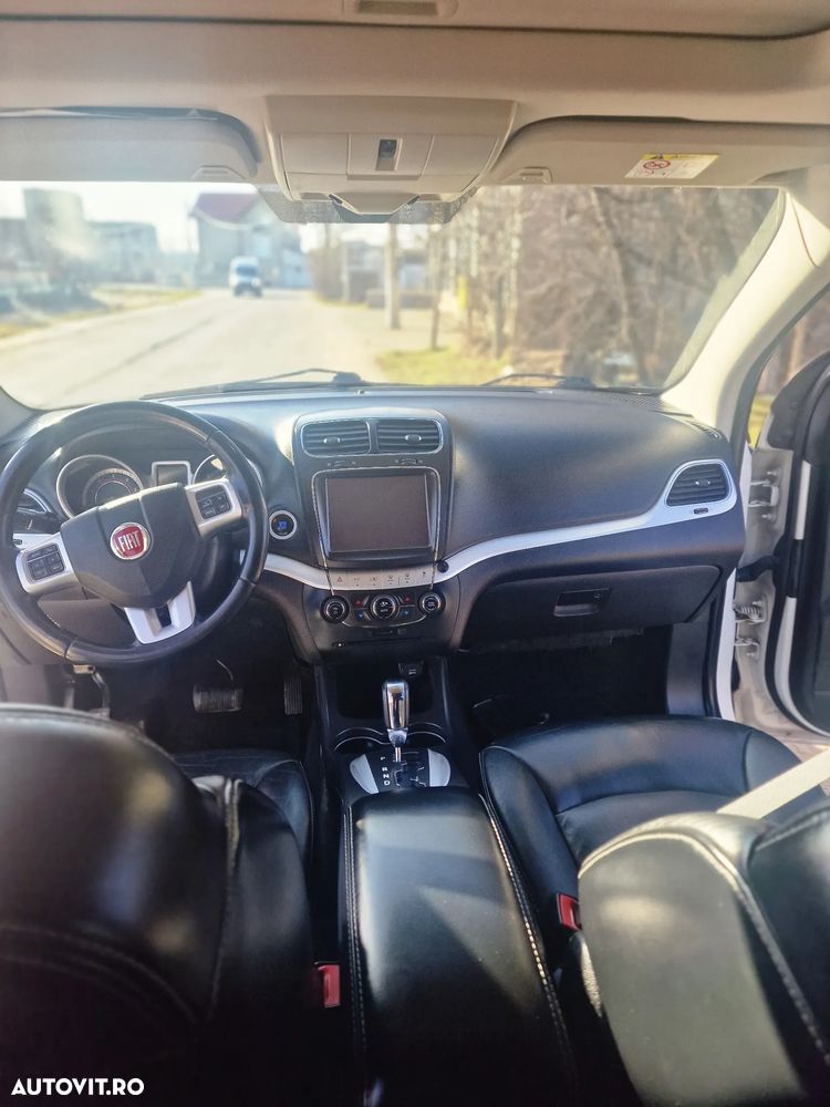 Fiat Freemont 2.0 Mjet AT AWD Lounge - 16