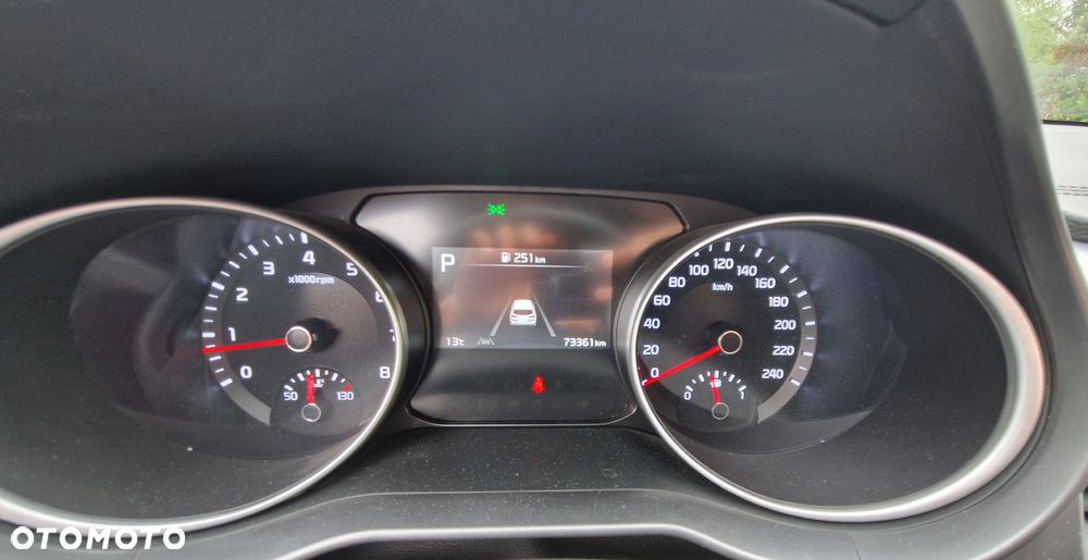 Kia Ceed - 12