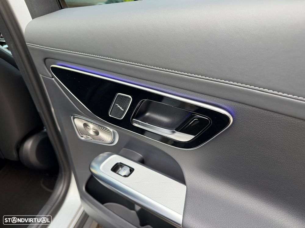 Mercedes-Benz GLC 300 e 4Matic 9G-TRONIC Avantgarde Advanced - 29