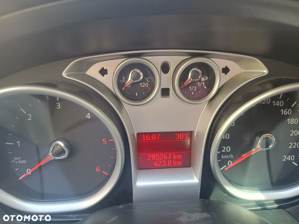 Ford Focus 2.0 TDCi Ghia DPF - 5