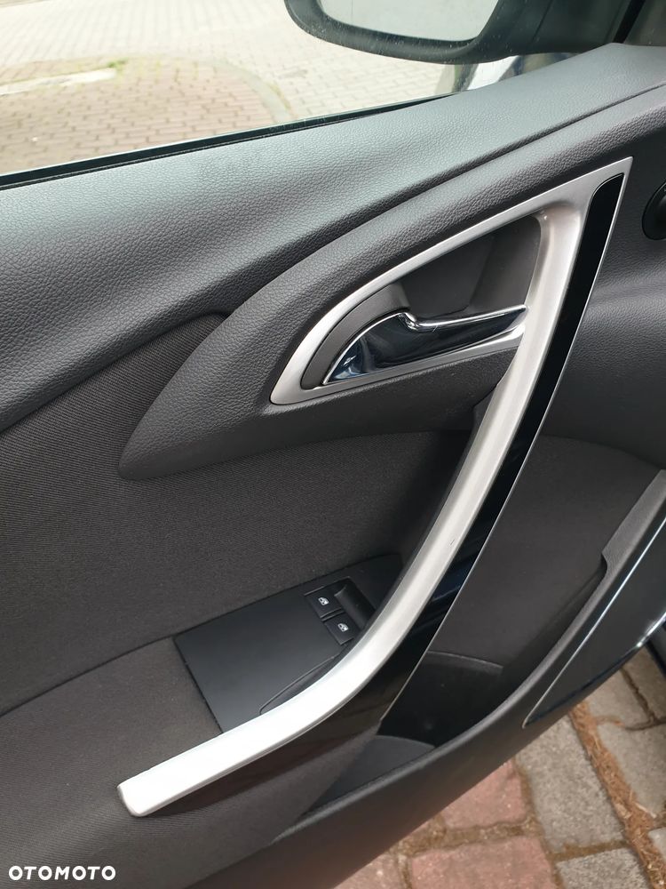 Opel Astra 1.4 Turbo Cosmo - 22