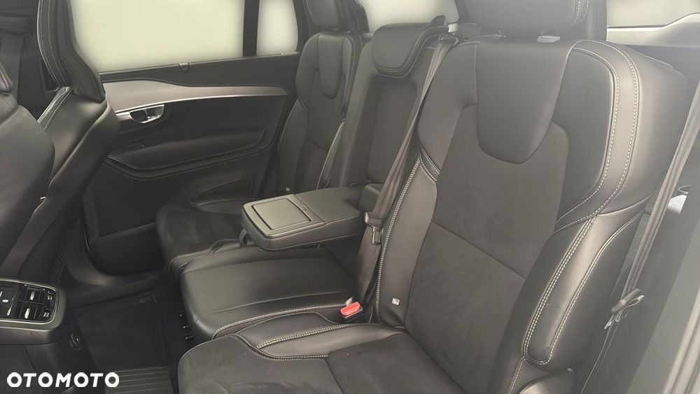 Volvo XC 90 T8 AWD Plug-In Hybrid R-Design 7os - 13