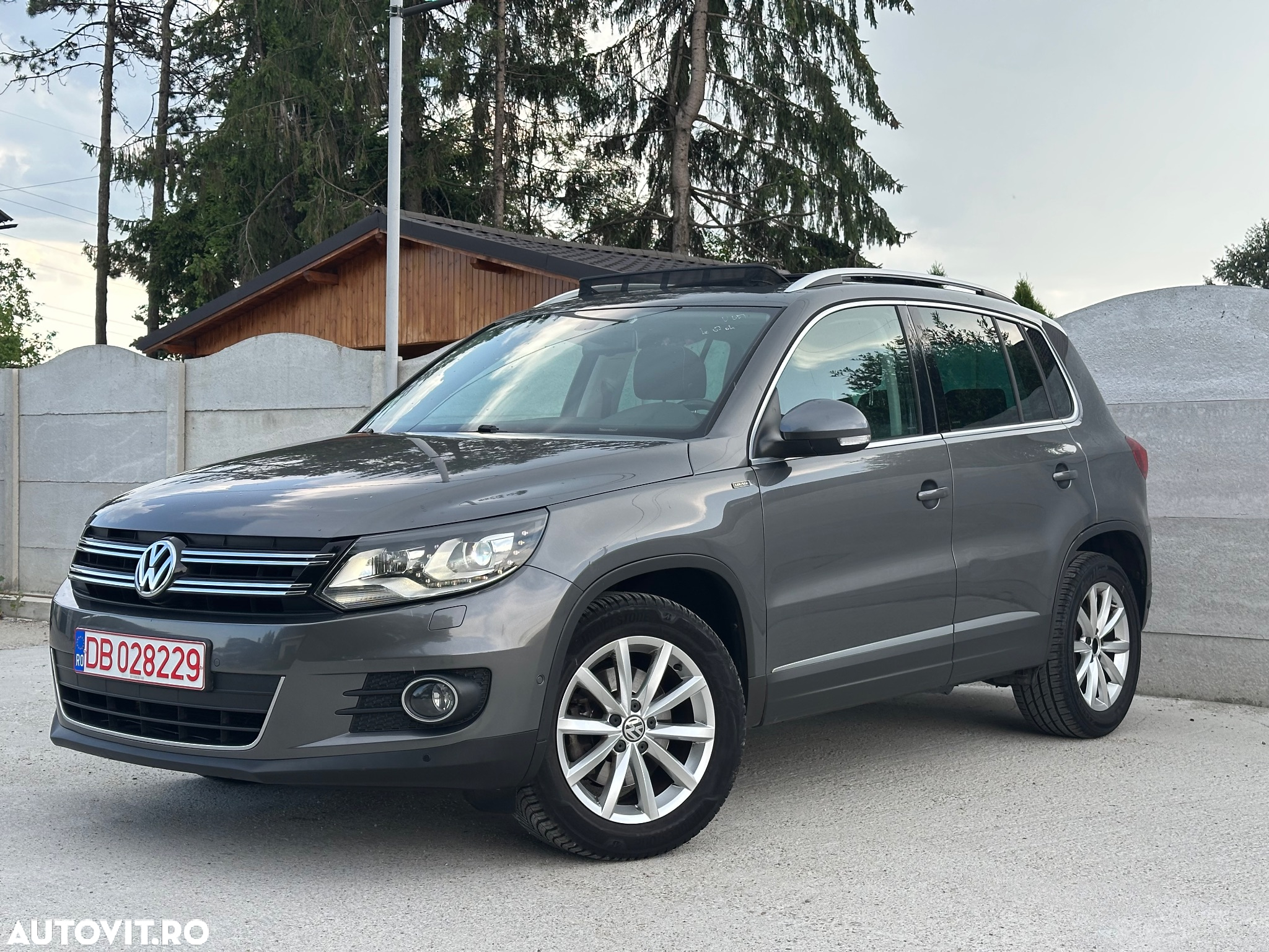 Volkswagen Tiguan - 9