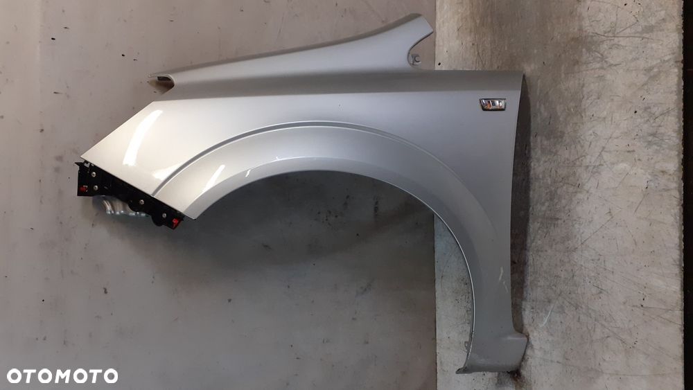 * OPEL ZAFIRA B Z157  BŁOTNIK PRZÓD PRZEDNI LEWY SREBRNY - 1
