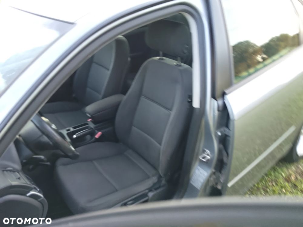 Audi A4 Limousine - 8
