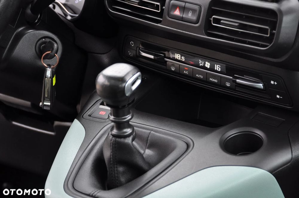 Citroën Berlingo M BlueHDi 130 SHINE - 28