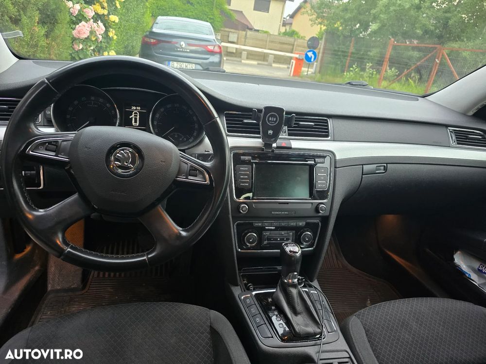 Skoda Superb 2.0 TDI 4X4 Elegance - 12