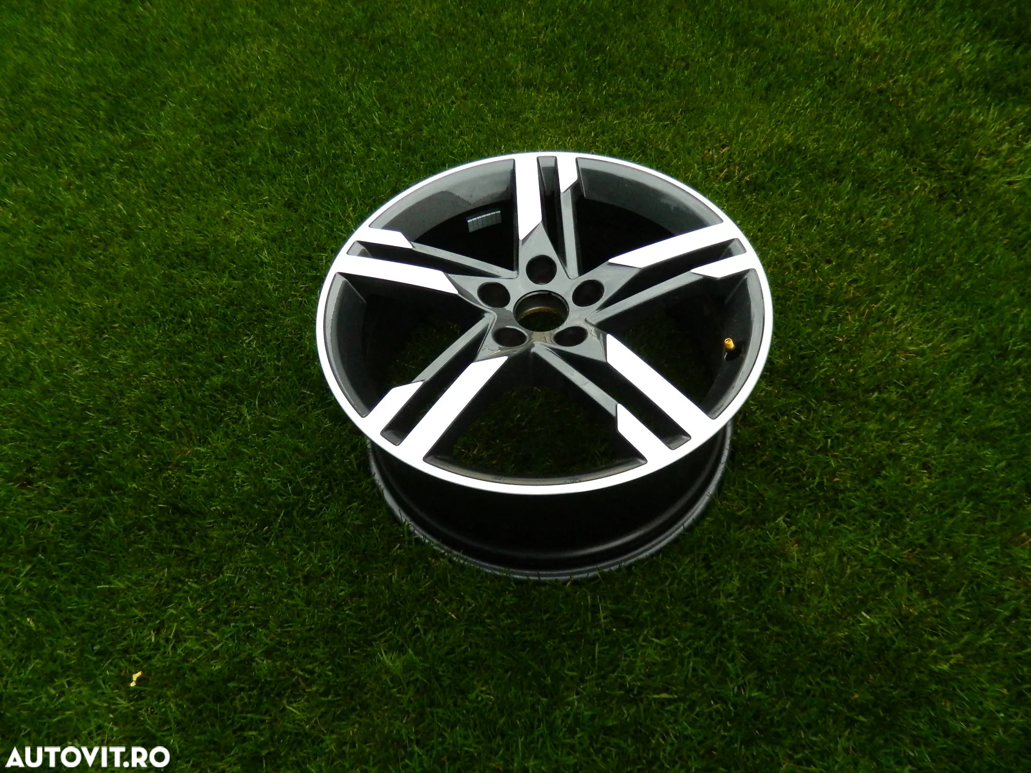 Janta pe 18" Audi A4 S4 A5 S5 model 2018- 2022 cod 4K8601025BG - 2