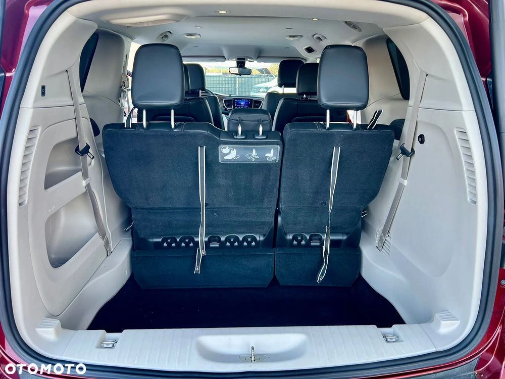 Chrysler Pacifica - 18