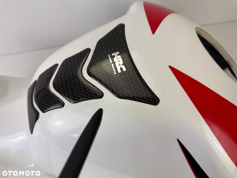 Nakładka zbiornika paliwa Honda CBR 1000RR SC57 B 2006-07 - 8