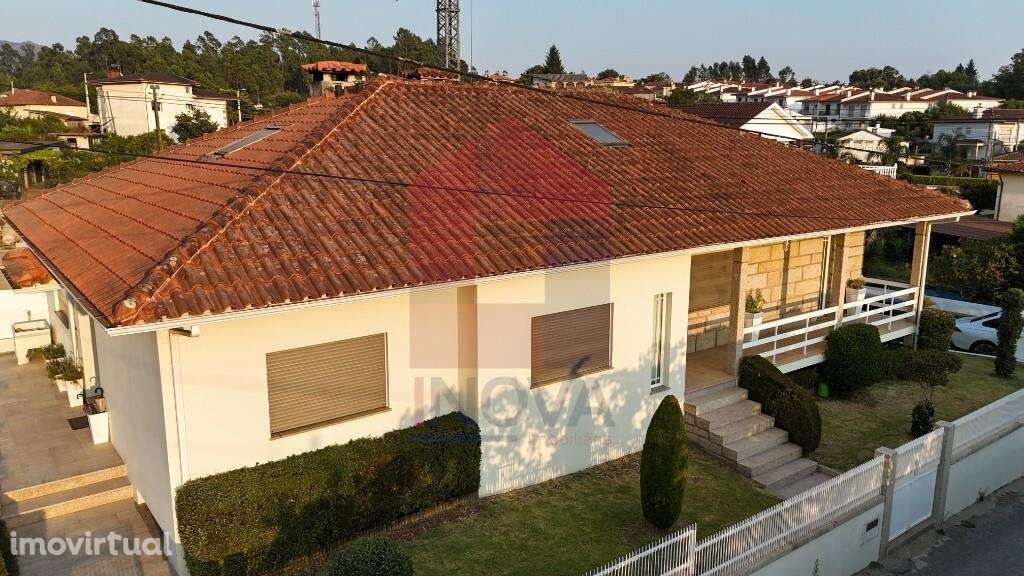 Moradia V4 com piscina, Sabariz - Grande imagem: 2/60