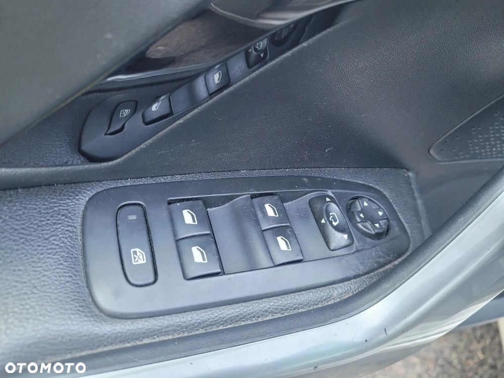 Peugeot 208 1.4 HDi Business Line - 14