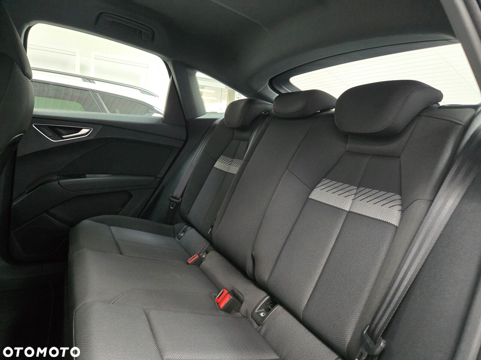 Audi Q4 e-tron - 12