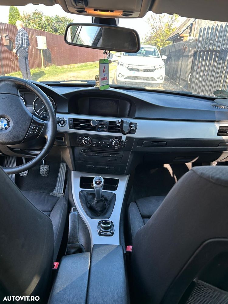 BMW Seria 3 320d - 9