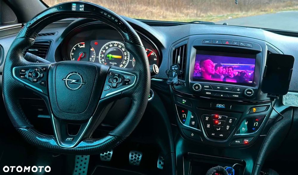 Opel Insignia - 10