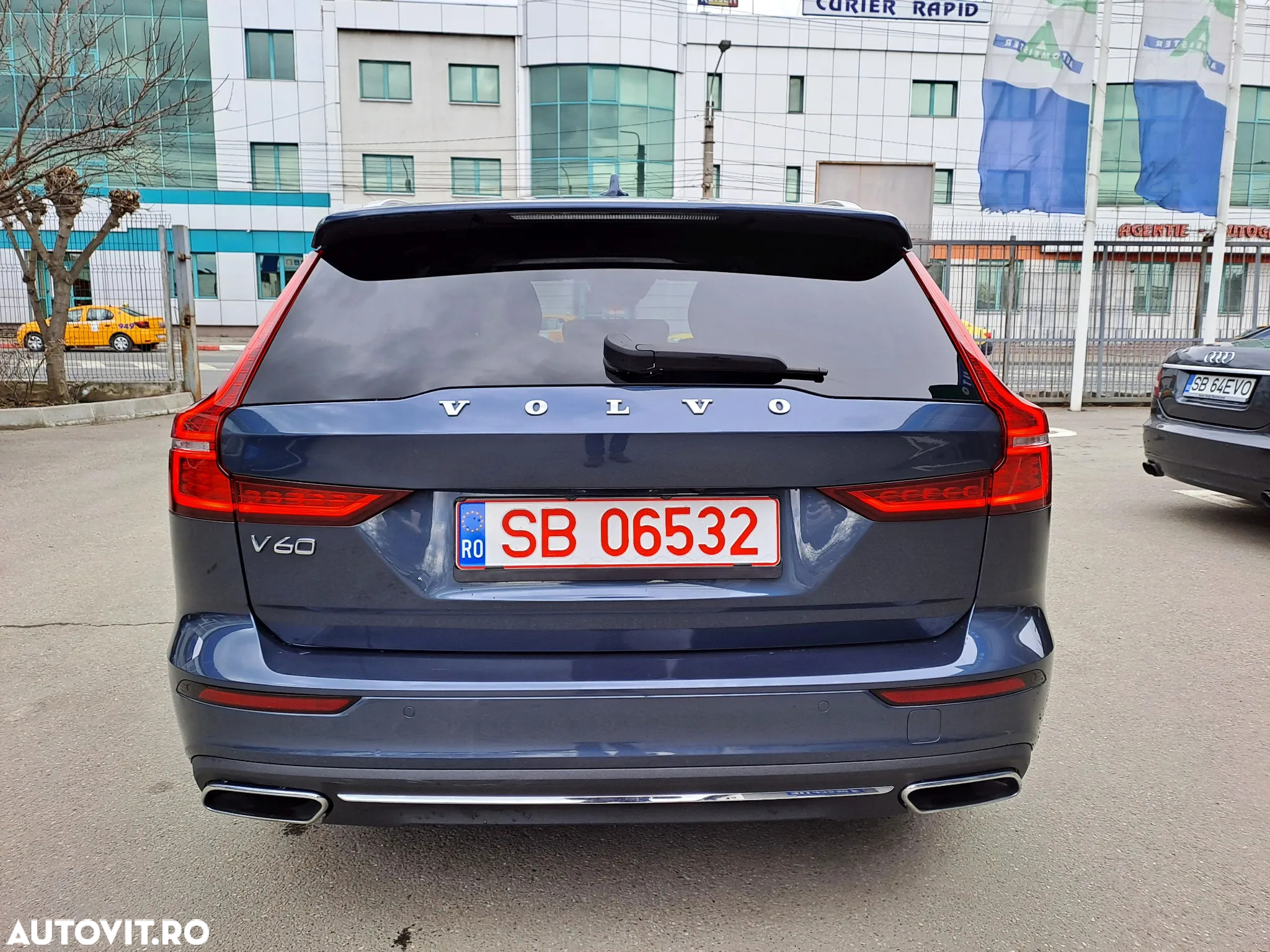 Volvo V60 D4 AWD Geartronic Inscription - 4