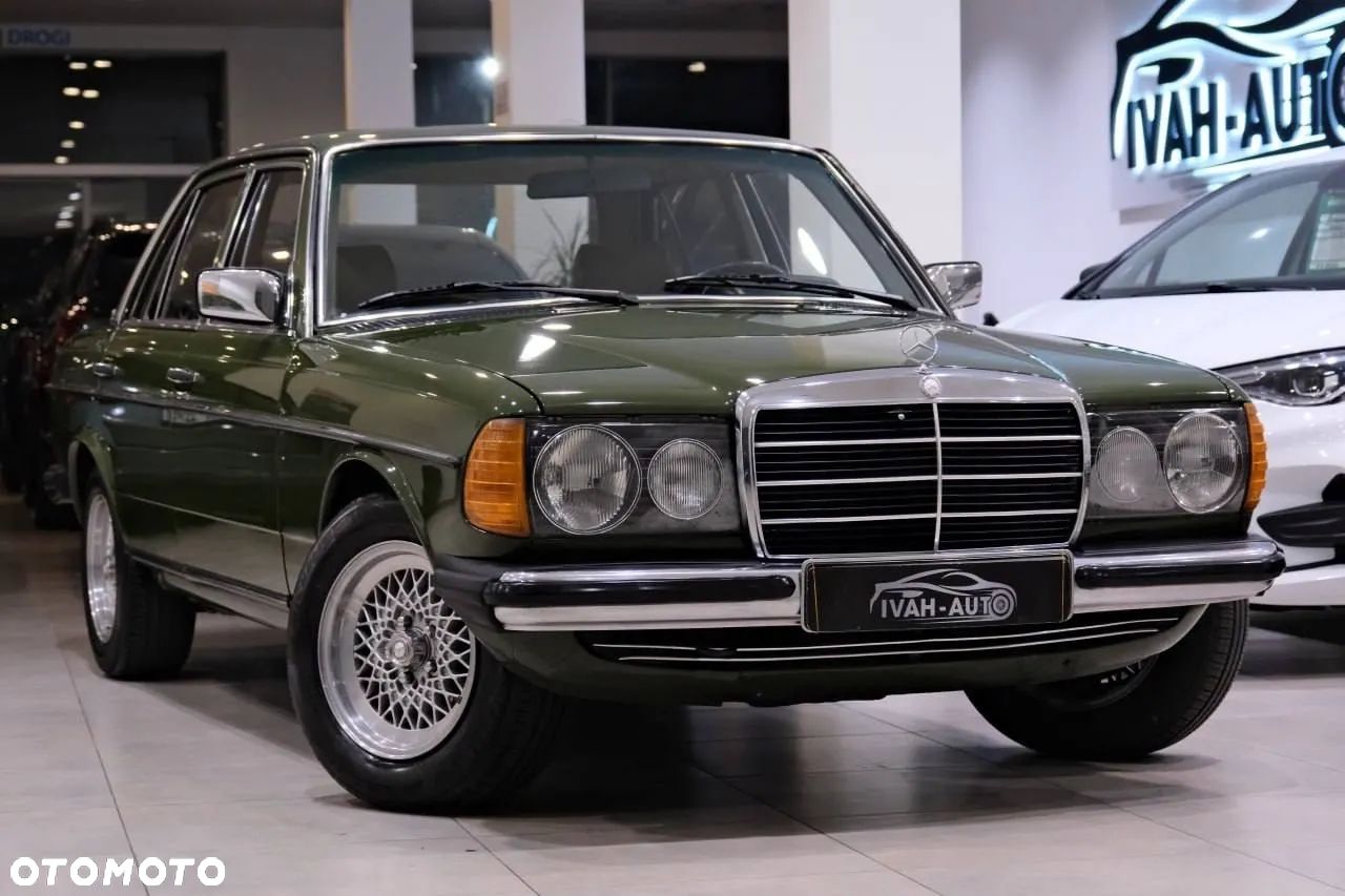 Mercedes-Benz W123 - 1