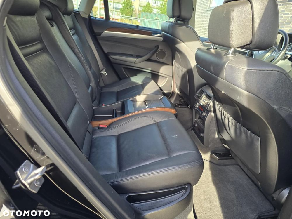 BMW X6 35i xDrive - 24